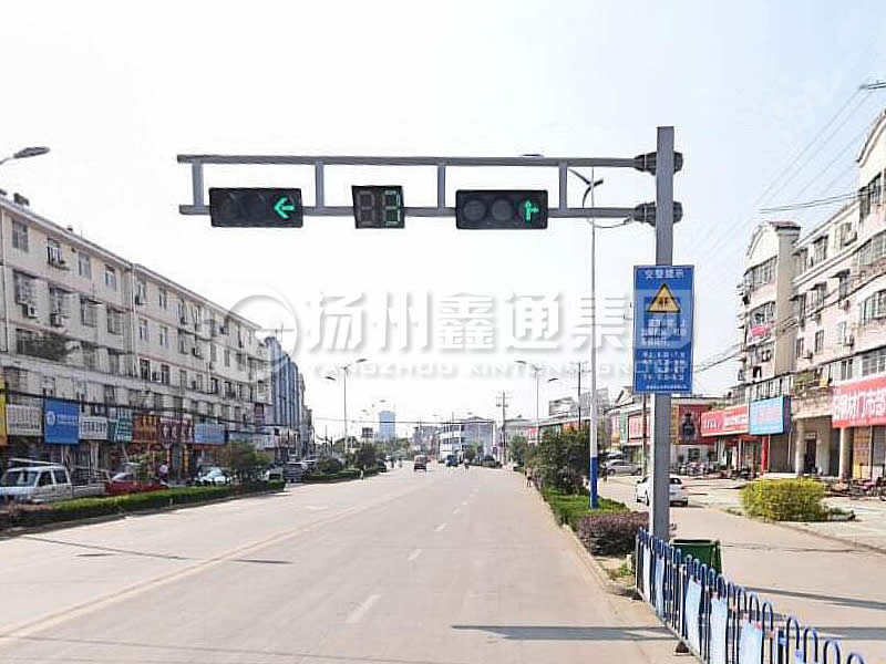 XHDG-057，F(xiàn)型方管信號(hào)燈桿